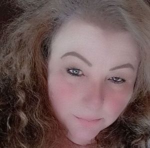 Meet your Posher, Danette